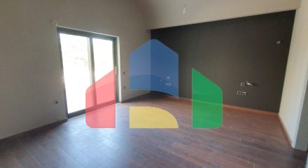 Продаж - Котедж 365 m² в Халкидіках