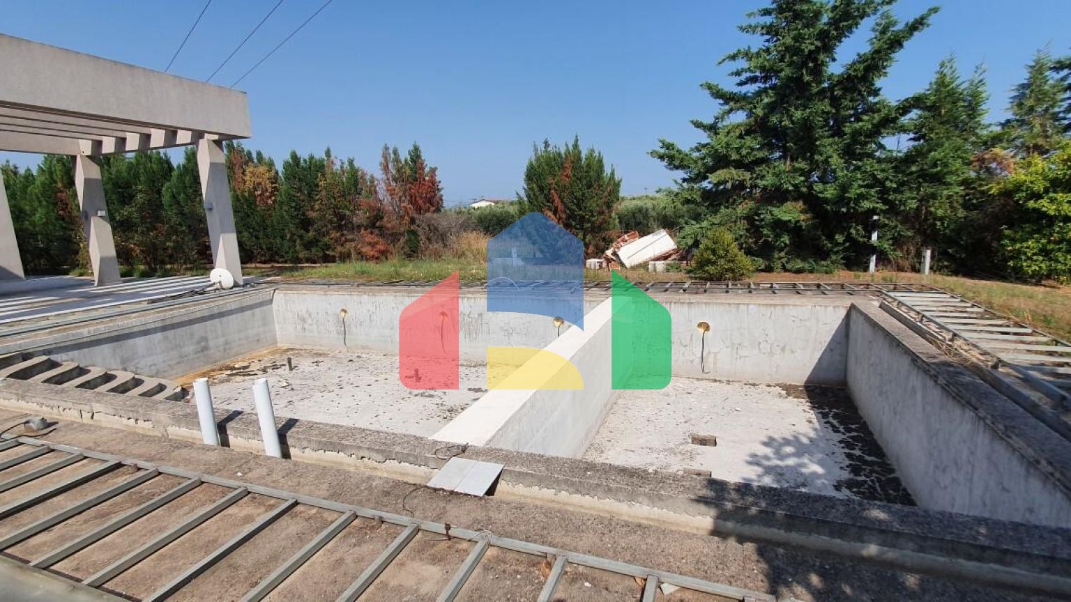 Продаж - Котедж 365 m² в Халкидіках