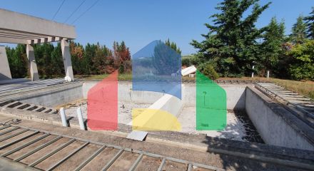 Продаж - Котедж 365 m² в Халкидіках