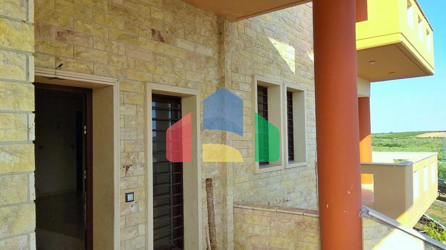 Продаж - Котедж 400 m² в Халкидіках