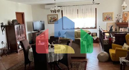 Продаж - Котедж 350 m² в Халкидіках