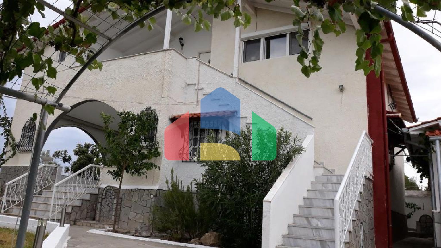 Продаж - Котедж 285 m² в Халкидіках