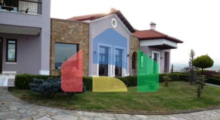Продажа - Бизнес 600 m² в Халкидиках