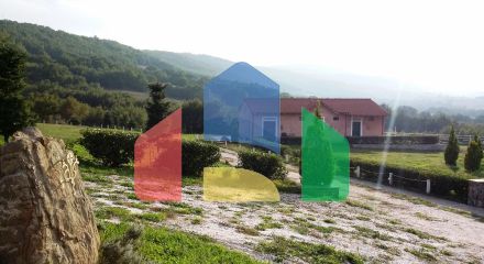 Продаж - Бізнес 600 m² в Халкидіках Продаж - Бізнес 600 m² в Халкидіках