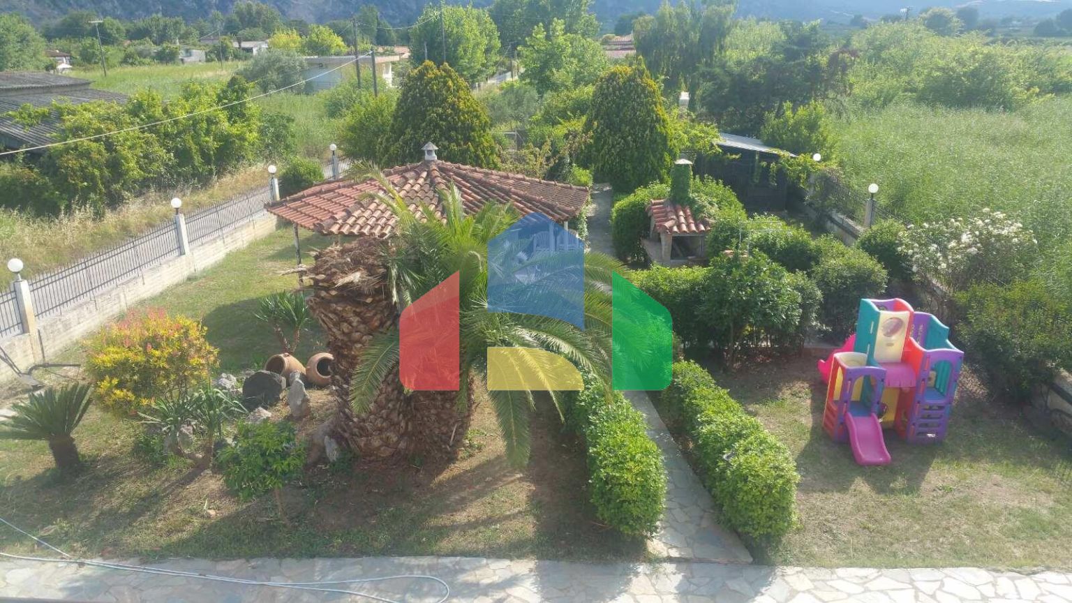 Продажа - Коттедж 450 m² в центральной Греции