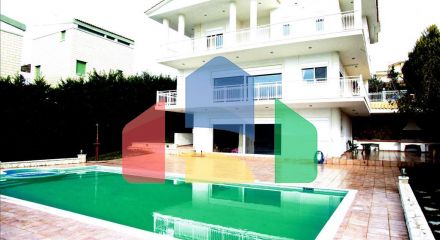 For Sale - Villa 420 m² in central Greece