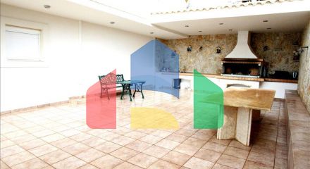 For Sale - Villa 420 m² in central Greece