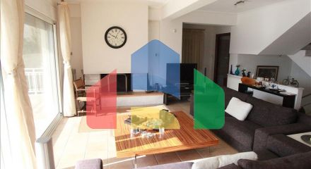 For Sale - Villa 420 m² in central Greece