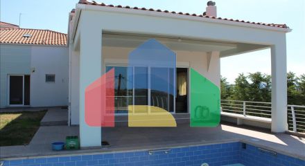 For Sale - Villa 580 m² in central Greece