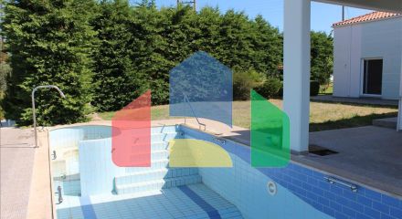 Продажа - Вилла 580 m² в центральной Греции Продажа - Вилла 580 m² в центральной Греции