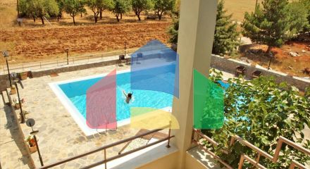 For Sale - Hotel 891 m² in central Greece