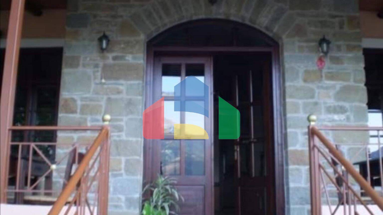 Продажа - Здание 270 m² в центральной Греции