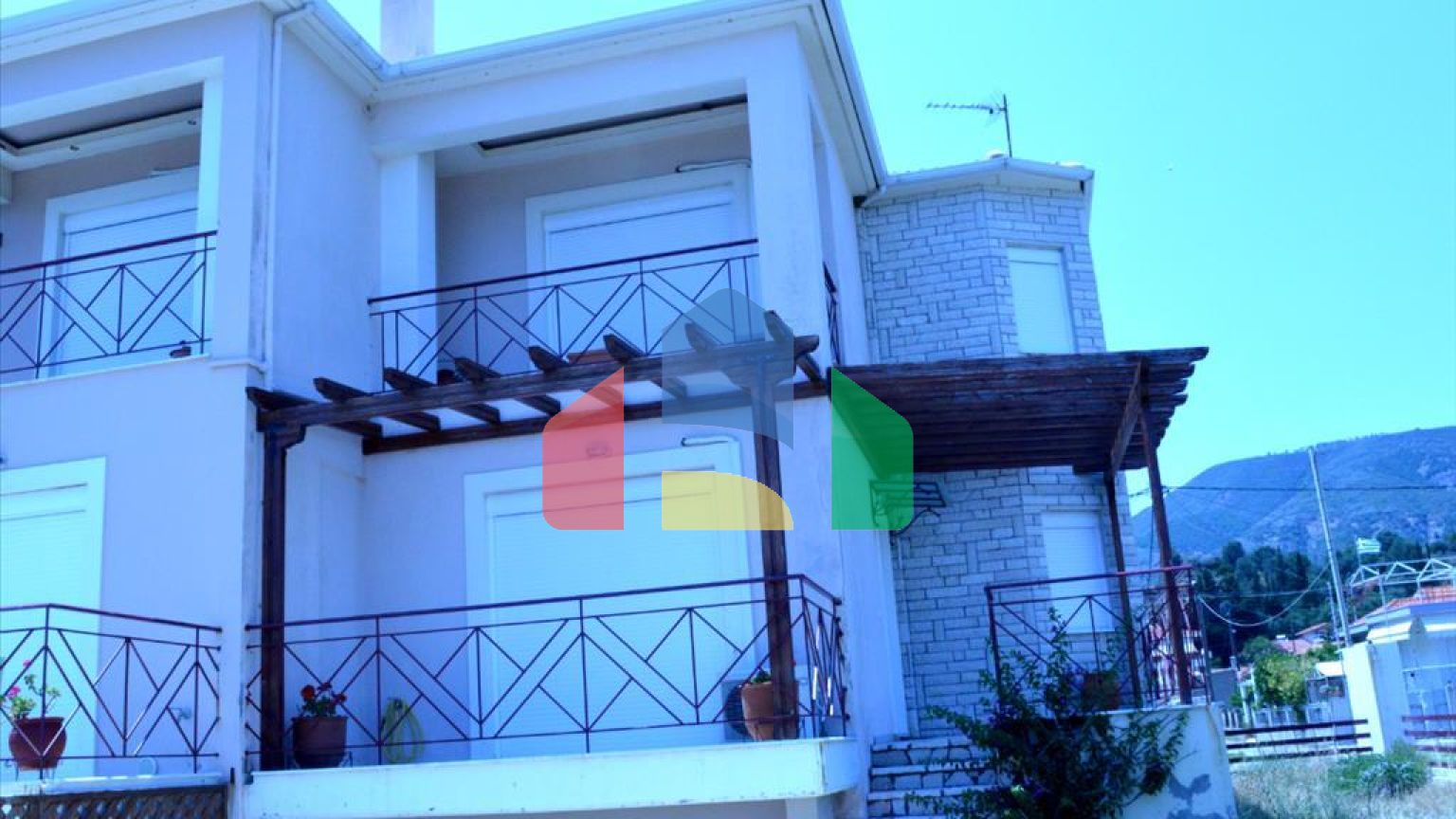 Продажа - Таунхаус 100 m² в центральной Греции