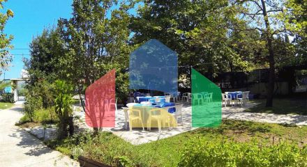 Продаж - Готель 1600 m² в центральній Греції