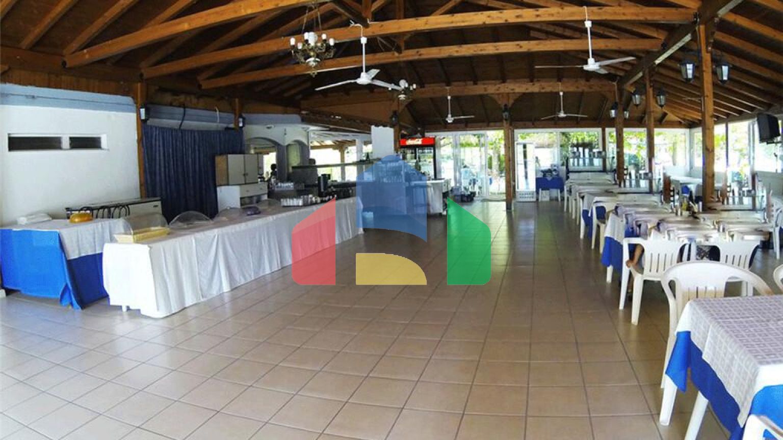 Продаж - Готель 1600 m² в центральній Греції