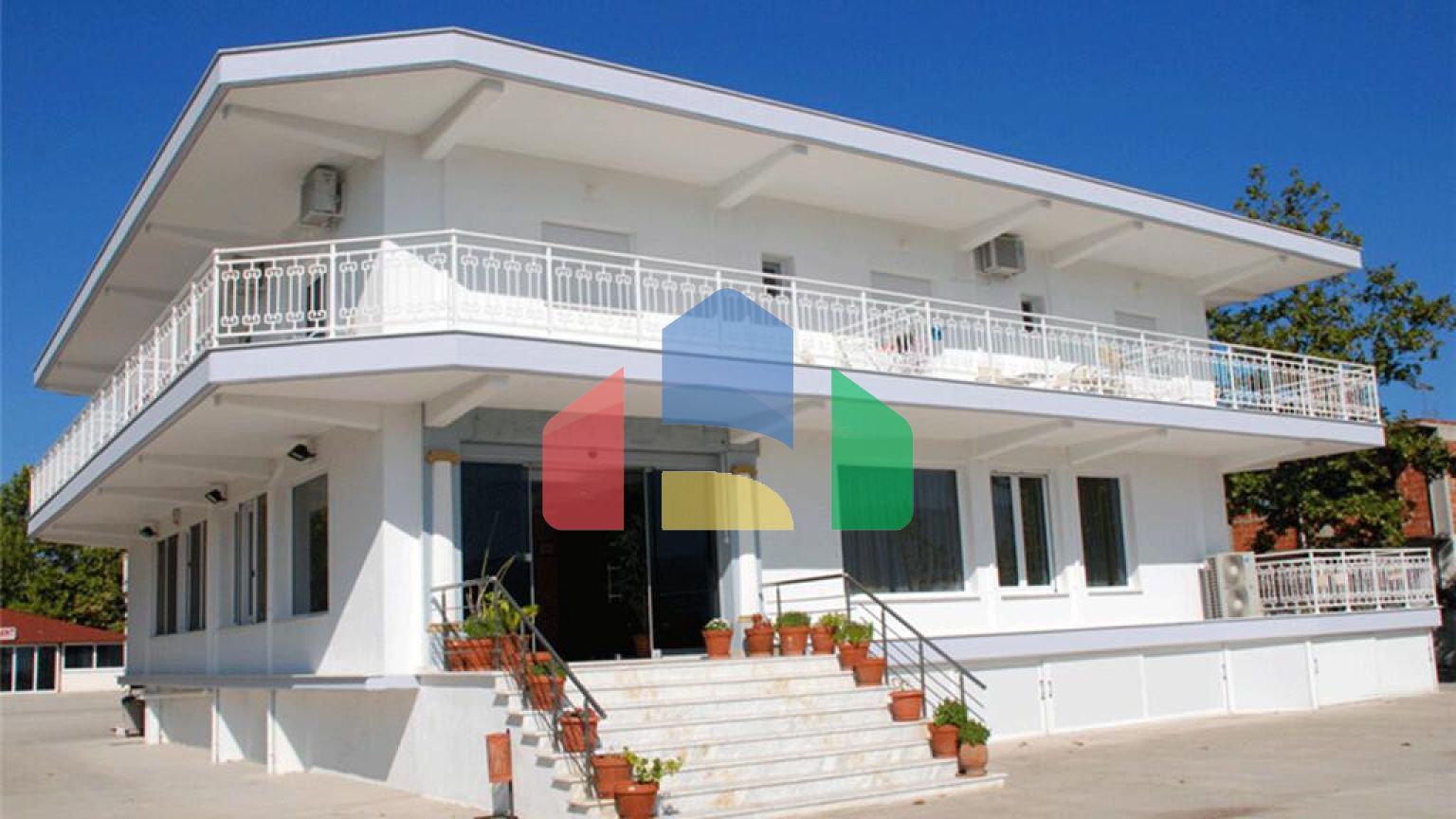 Продаж - Готель 1600 m² в центральній Греції