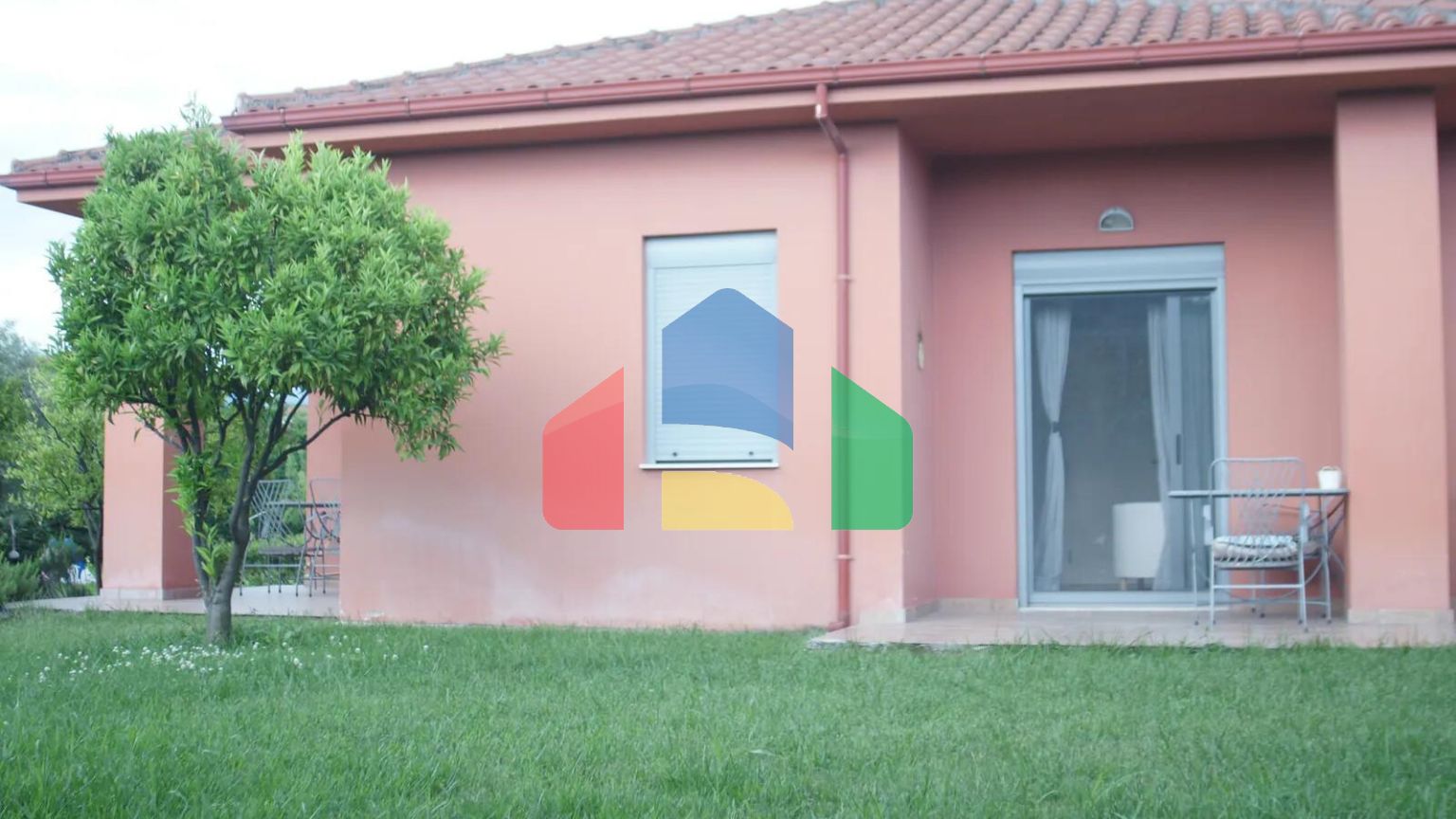 Продажа - Коттедж 170 m² в центральной Греции