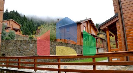 Продажа - Бизнес 2000 m² в центральной Греции