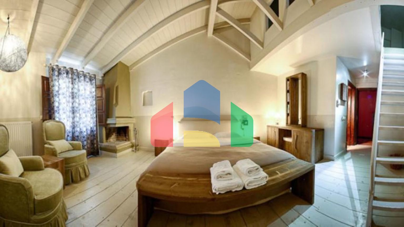 Продаж - Готель 4000 m² в центральній Греції