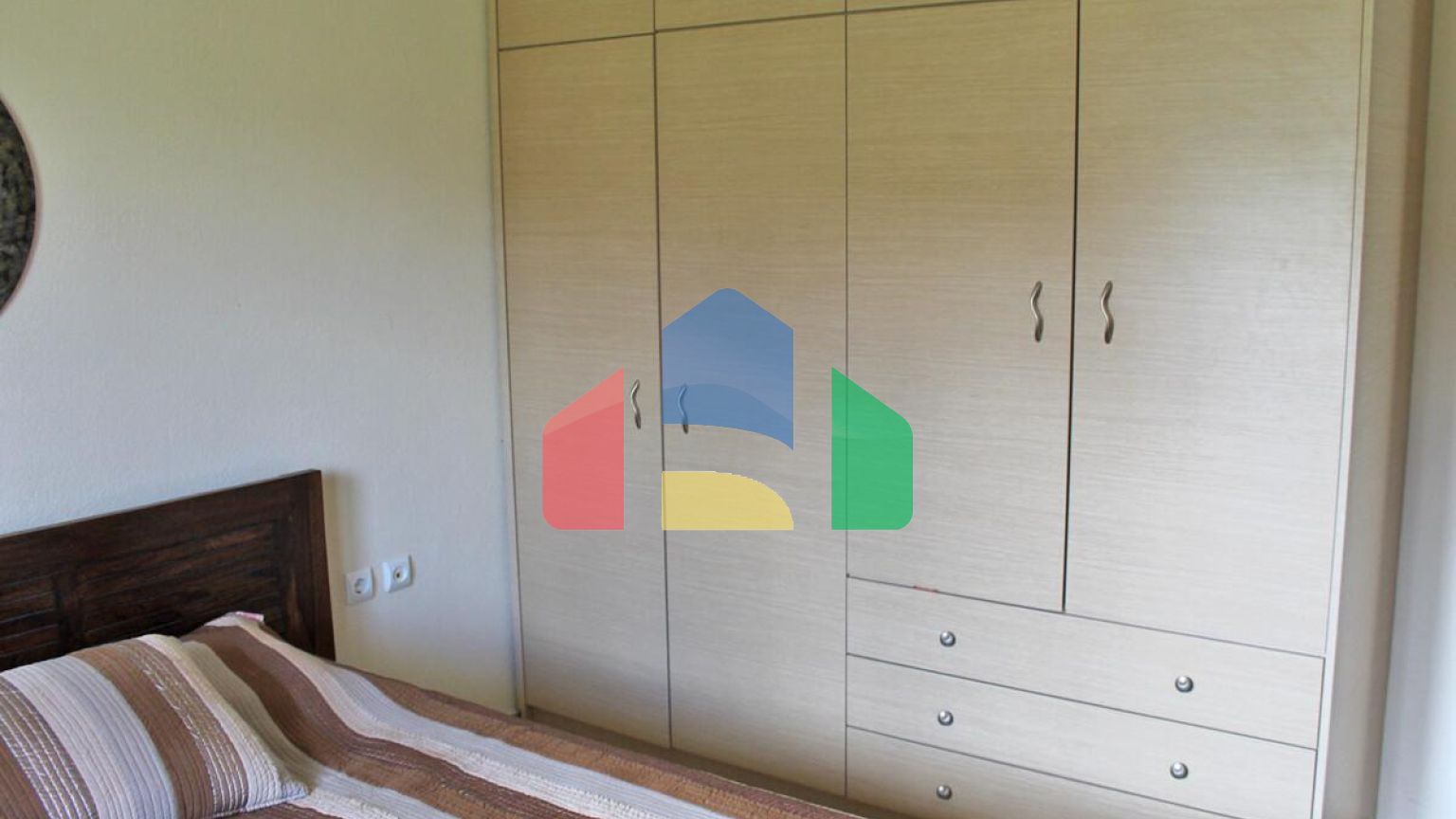 Продажа - Здание 380 m² в центральной Греции