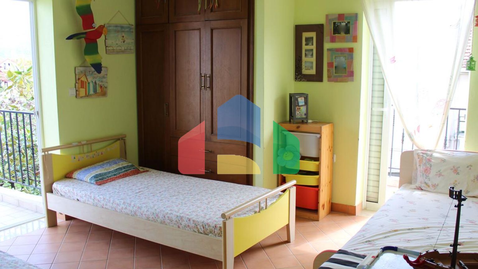 Продажа - Здание 380 m² в центральной Греции