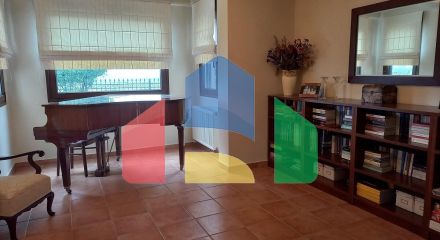 Продажа - Коттедж 365 m² в центральной Греции