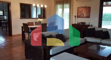 Продажа - Коттедж 365 m² в центральной Греции