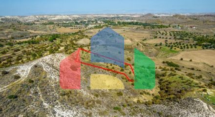 Продаж - Земельна ділянка 2676 m² в центральній Греції