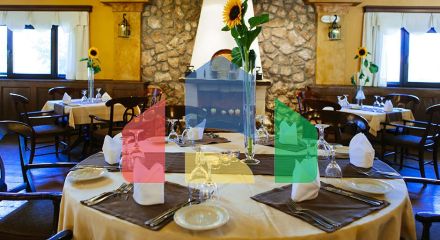 Продаж - Готель 5350 m² в центральній Греції