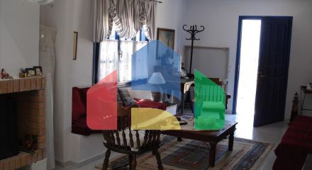 Продаж - Бізнес 207 m² в центральній Греції