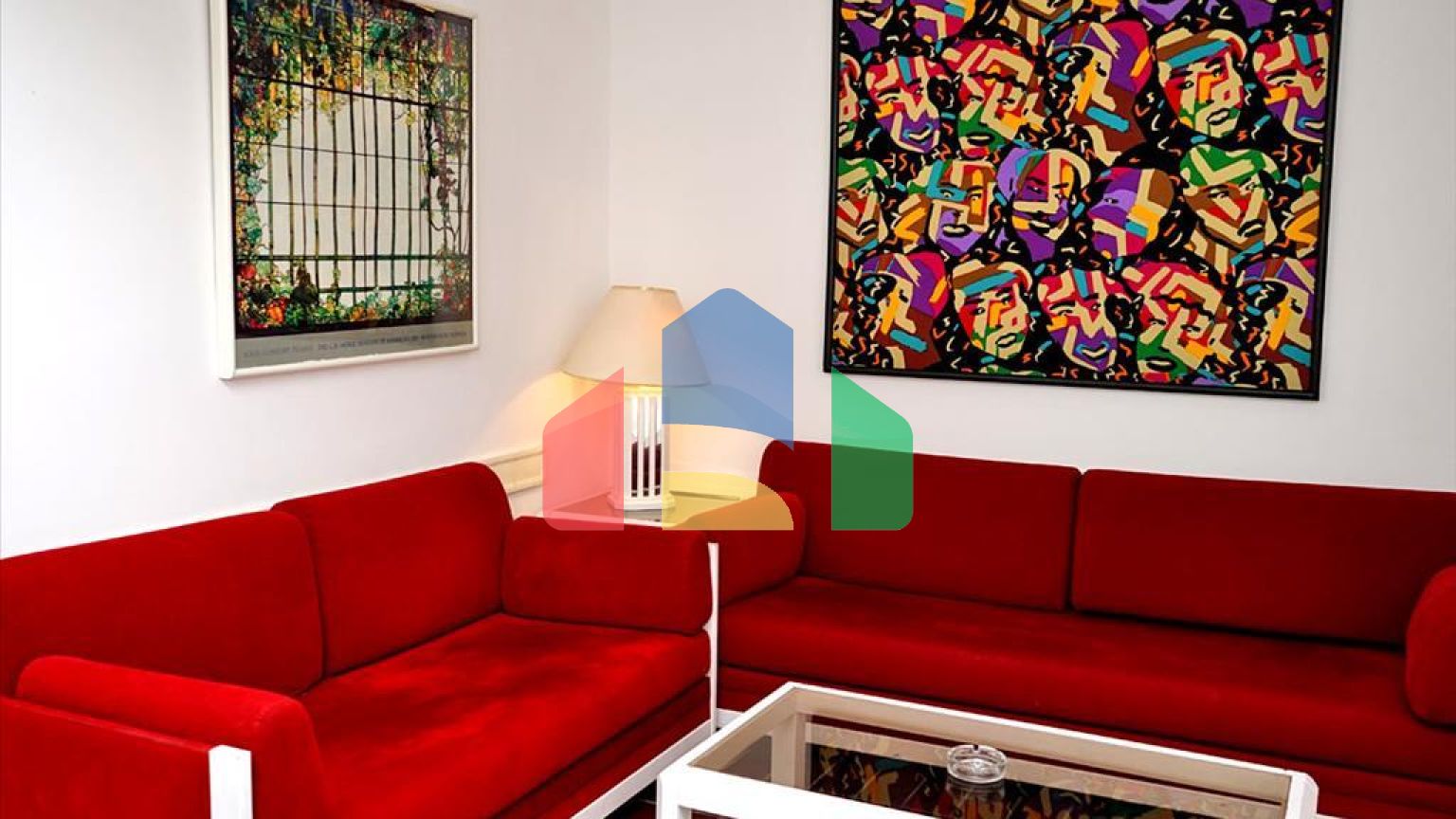 Продаж - Готель 8000 m² в центральній Греції