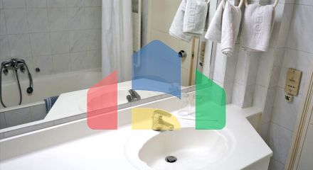 Продаж - Готель 8000 m² в центральній Греції