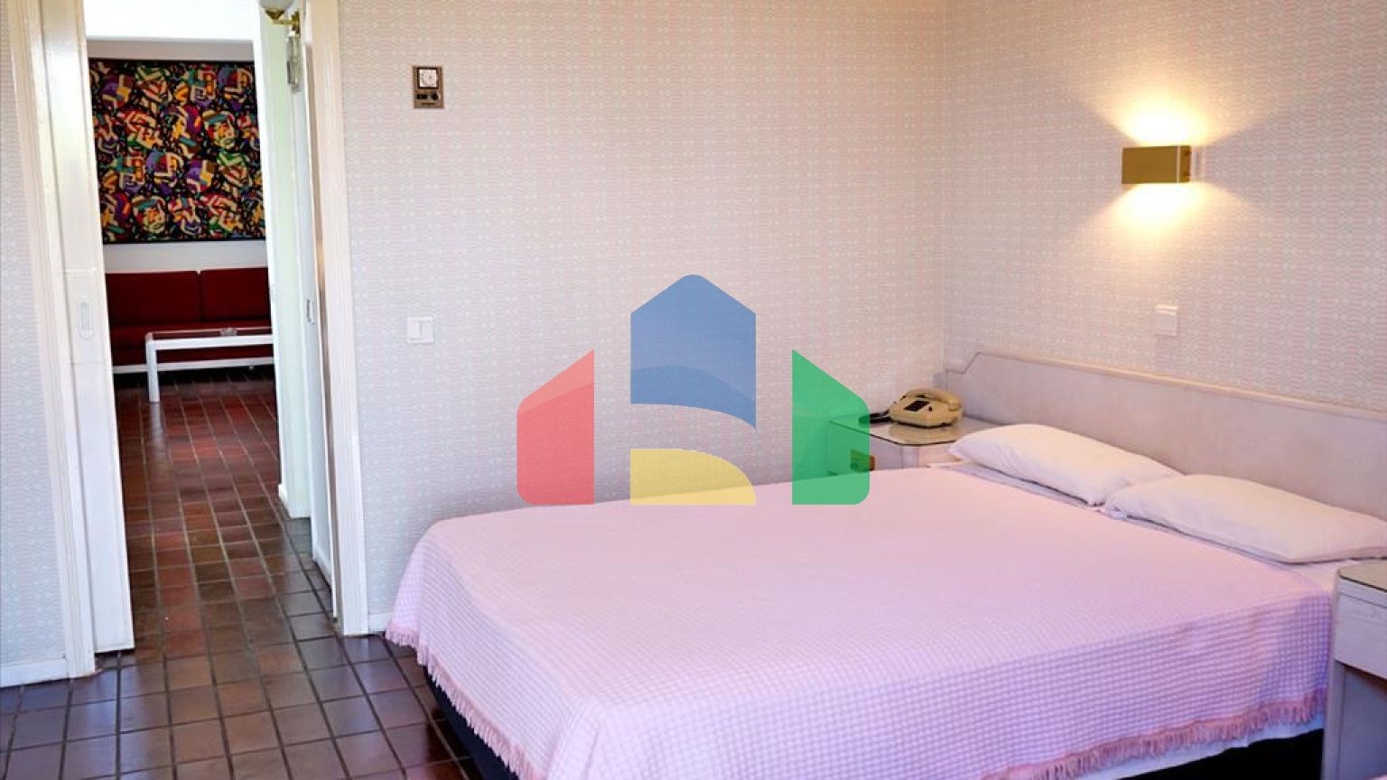 Продаж - Готель 8000 m² в центральній Греції