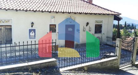 Продаж - Таунхаус 300 m² в центральній Греції