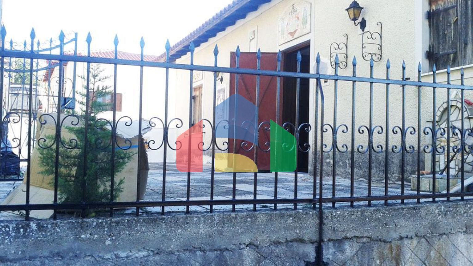 Продаж - Таунхаус 300 m² в центральній Греції