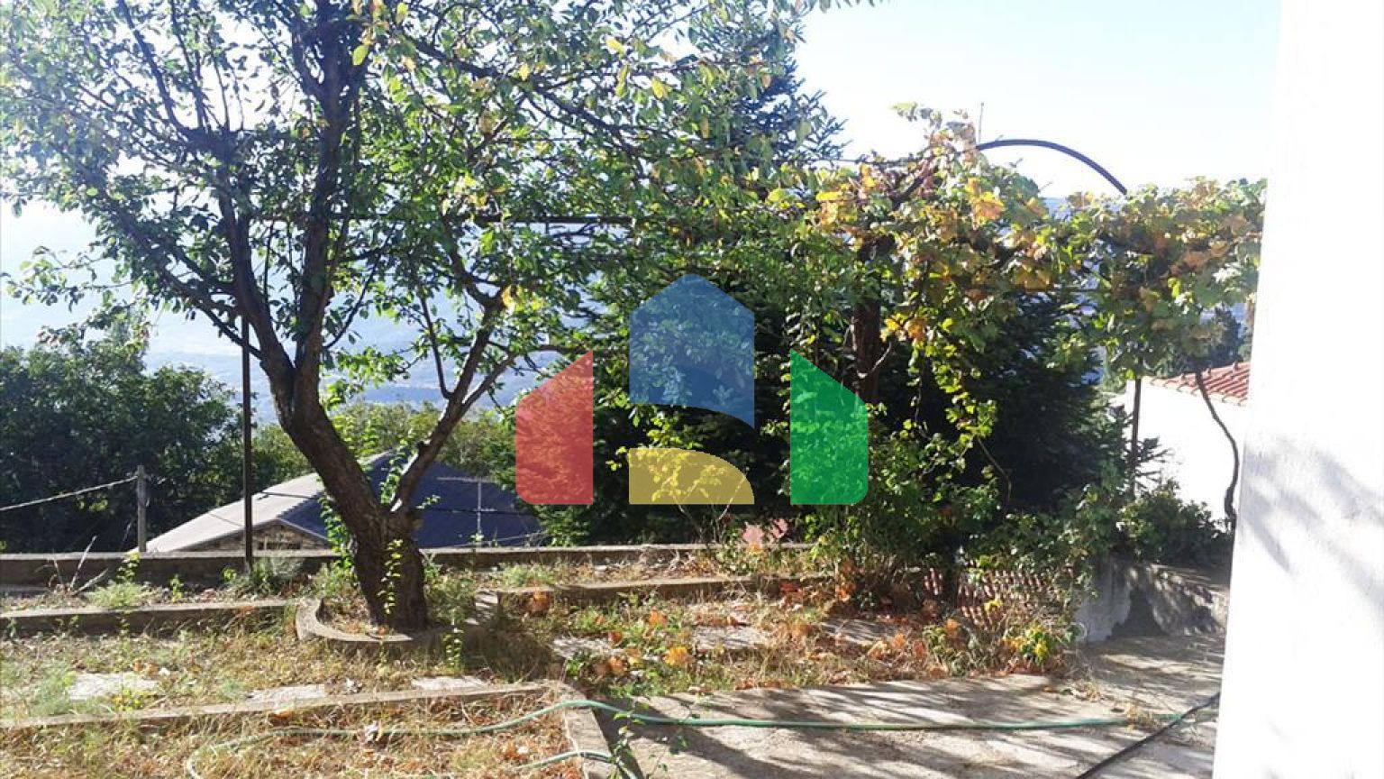 Продаж - Таунхаус 300 m² в центральній Греції