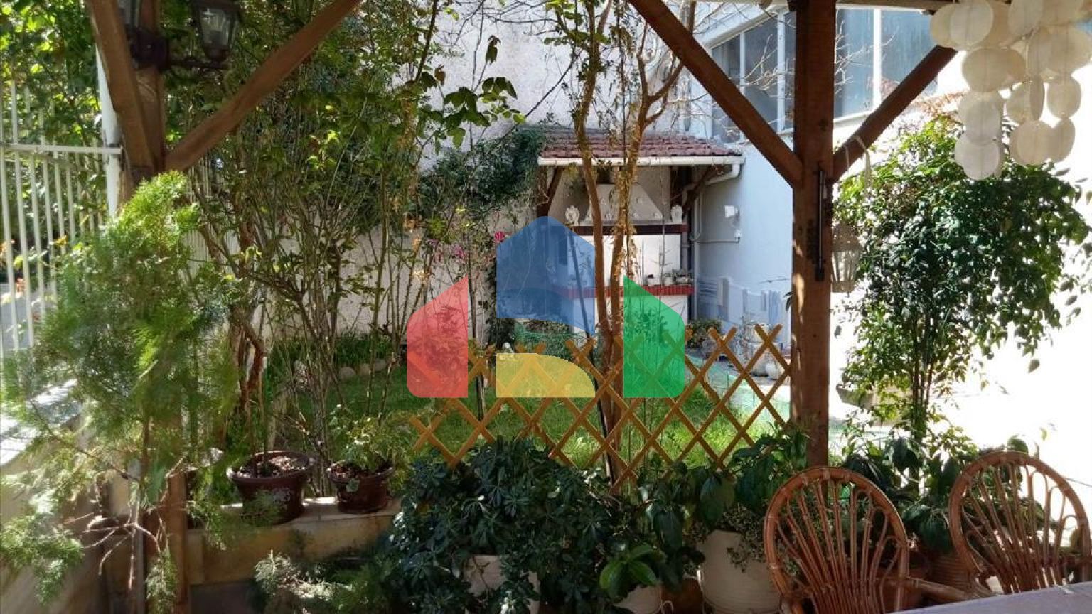 Продажа - Бизнес 173 m² в центральной Греции