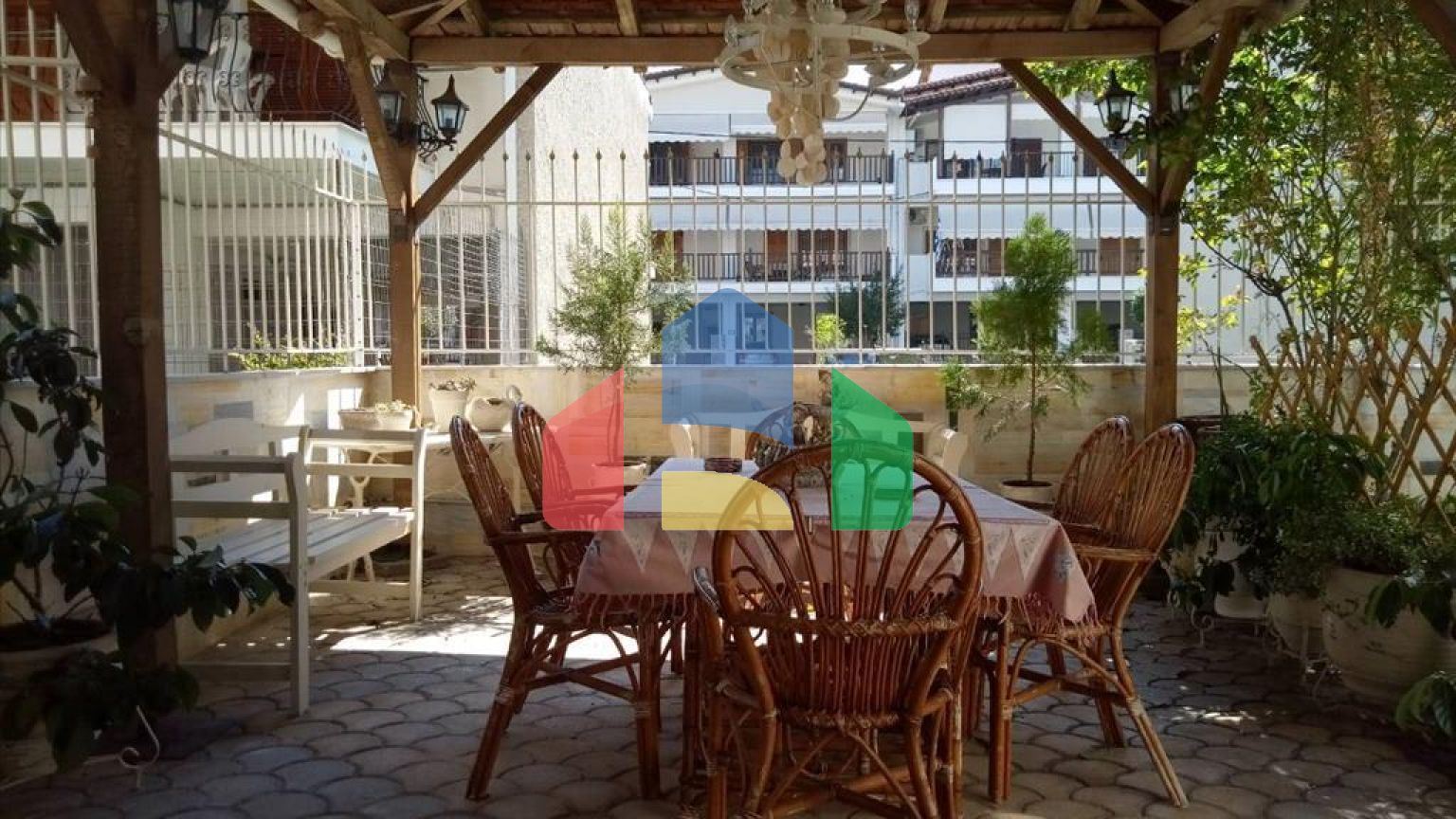 Продажа - Бизнес 173 m² в центральной Греции