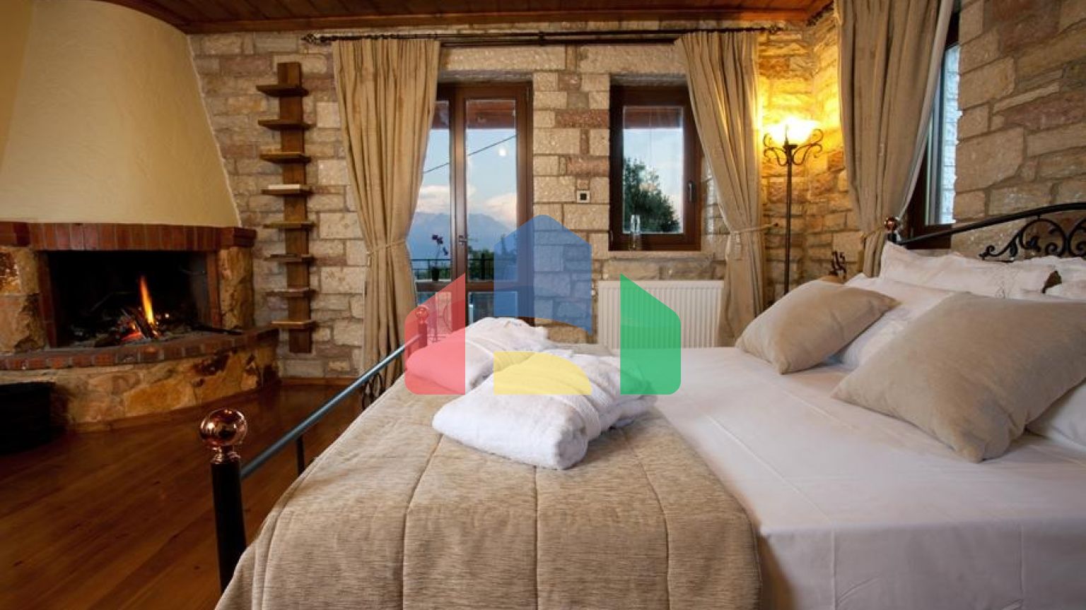 Продажа - Гостиница 600 m² в центральной Греции