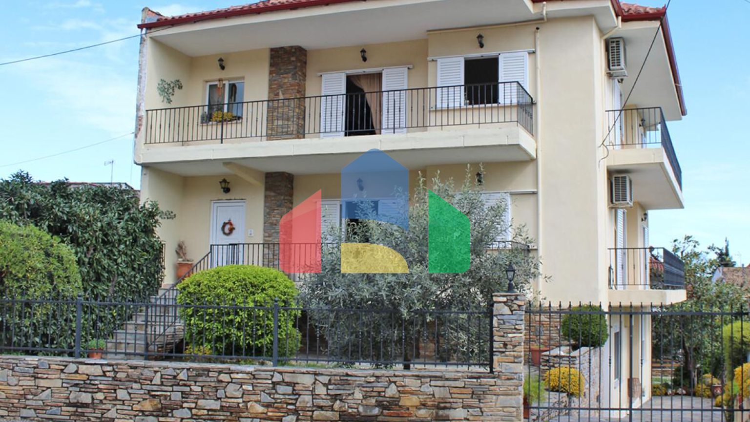 Продажа - Коттедж 380 m² в центральной Греции