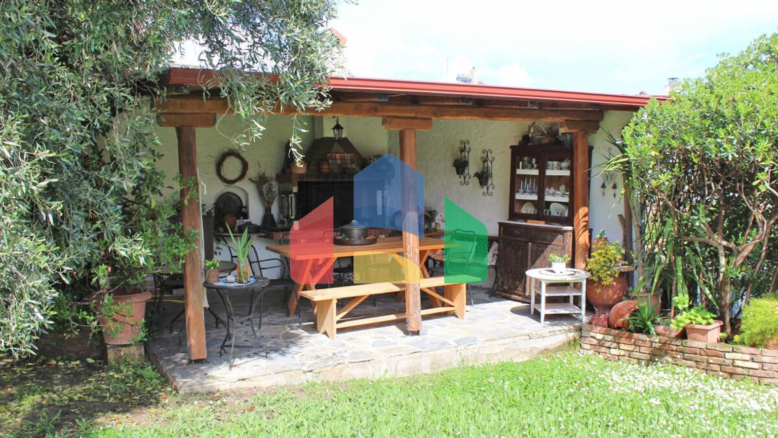 Продажа - Коттедж 380 m² в центральной Греции