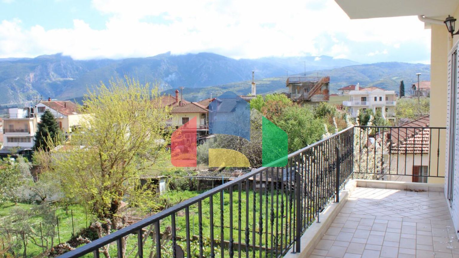 Продажа - Коттедж 380 m² в центральной Греции