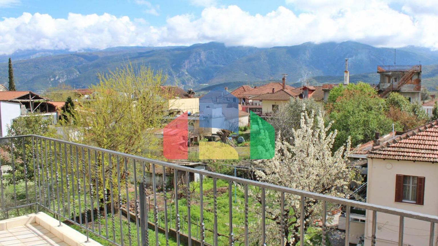 Продажа - Коттедж 380 m² в центральной Греции