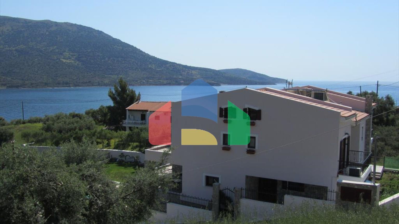 Продажа - Вилла 595 m² в центральной Греции