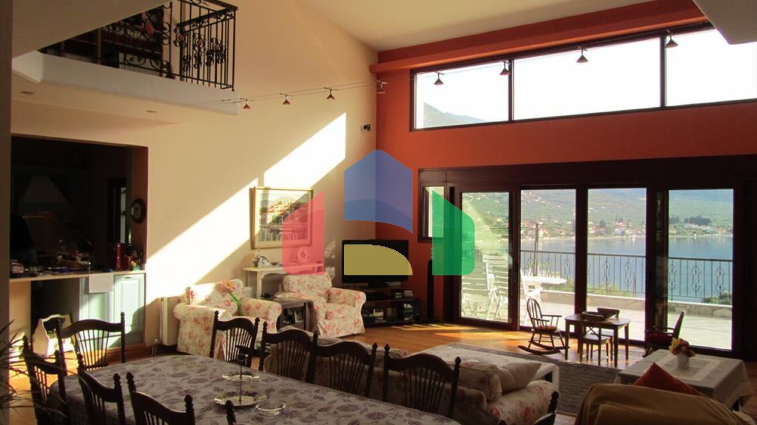 Продажа - Вилла 595 m² в центральной Греции