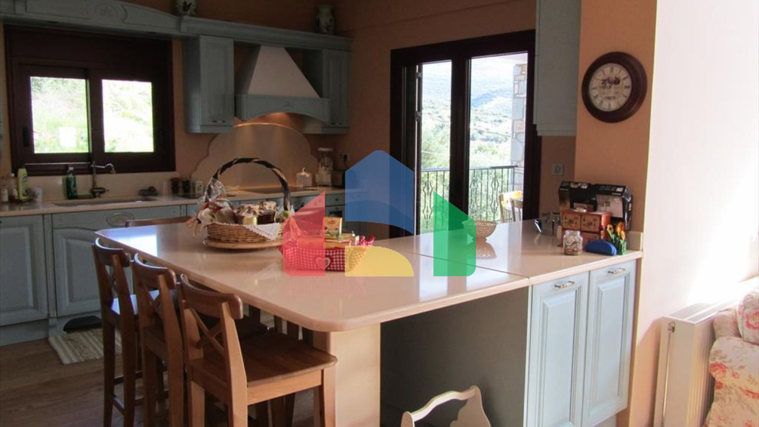 Продажа - Вилла 595 m² в центральной Греции