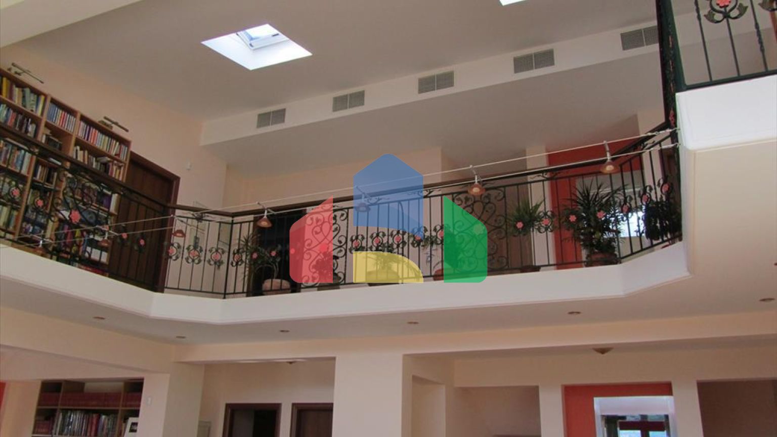 Продажа - Вилла 595 m² в центральной Греции