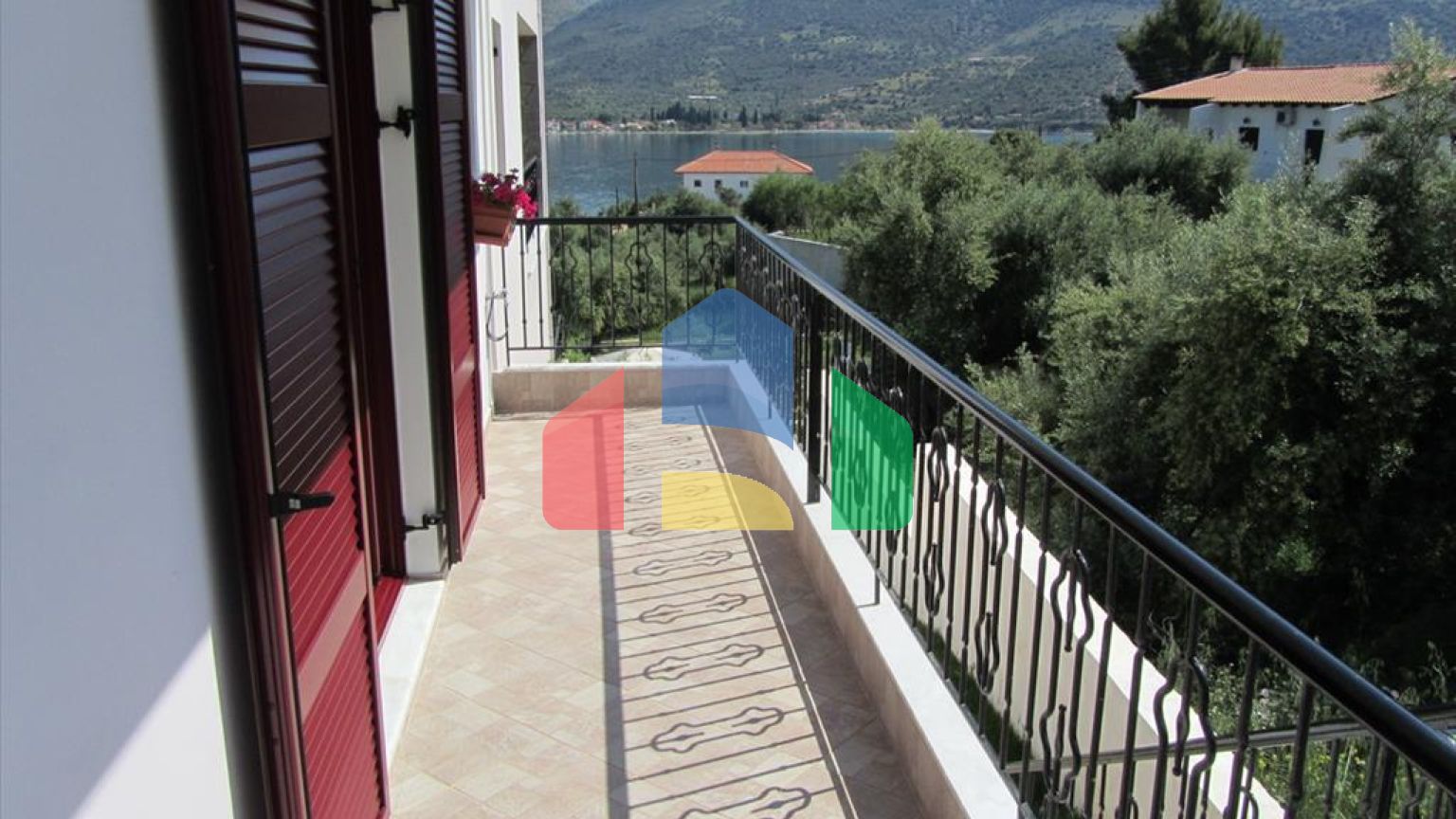 Продажа - Вилла 595 m² в центральной Греции