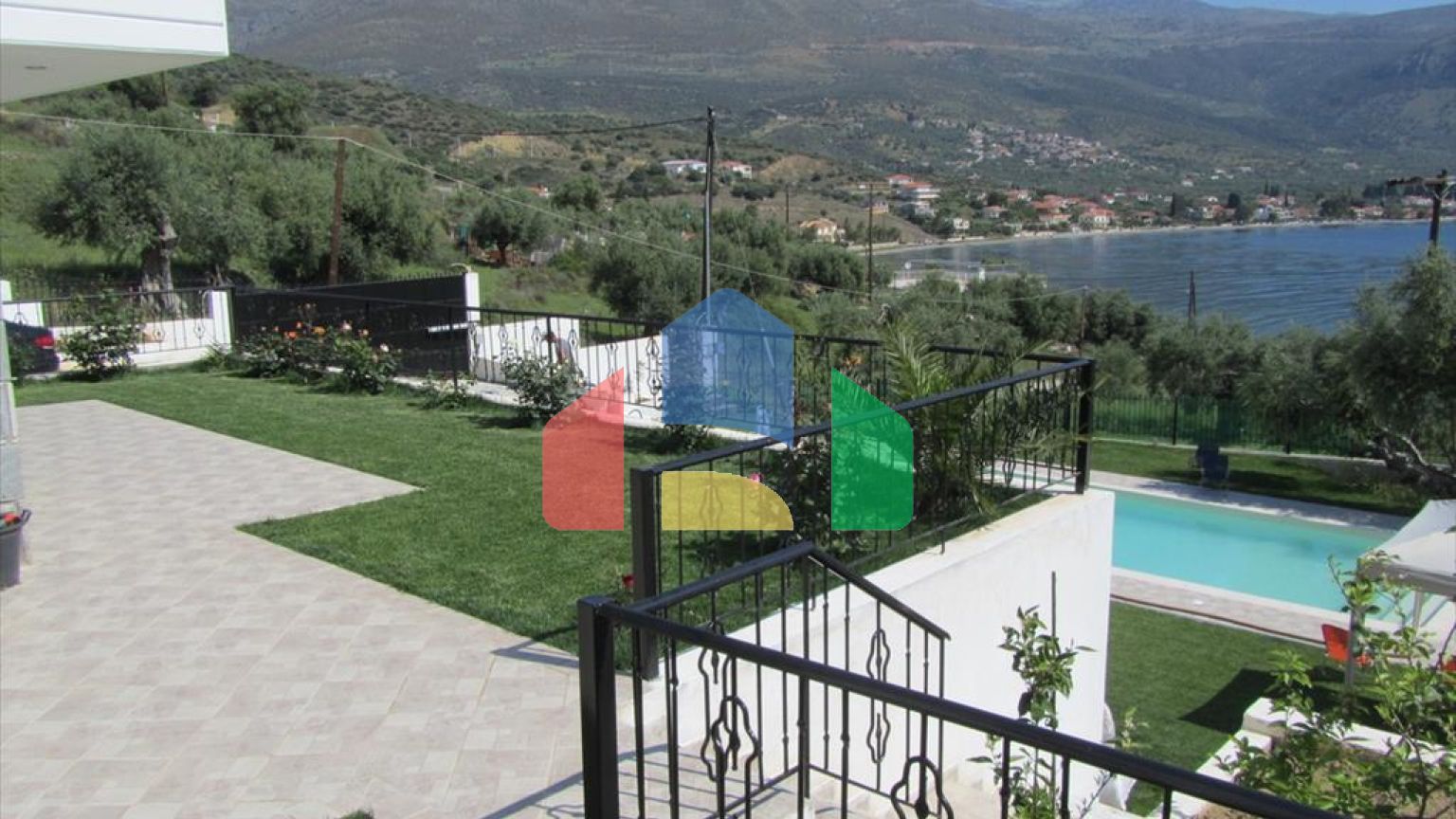 Продажа - Вилла 595 m² в центральной Греции