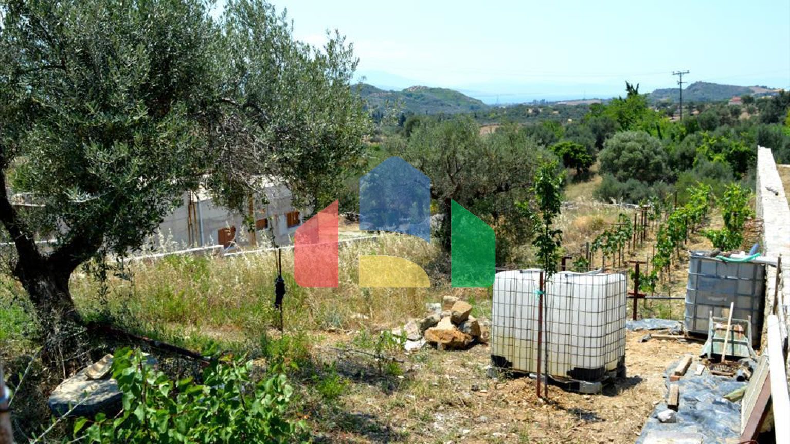 Продажа - Земельный участок 400 m² в центральной Греции